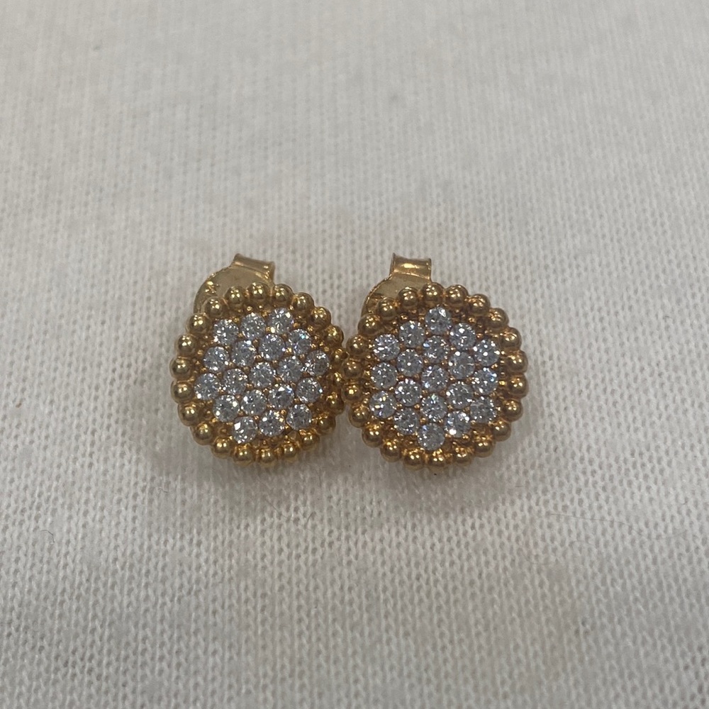 Gold stud earrings!